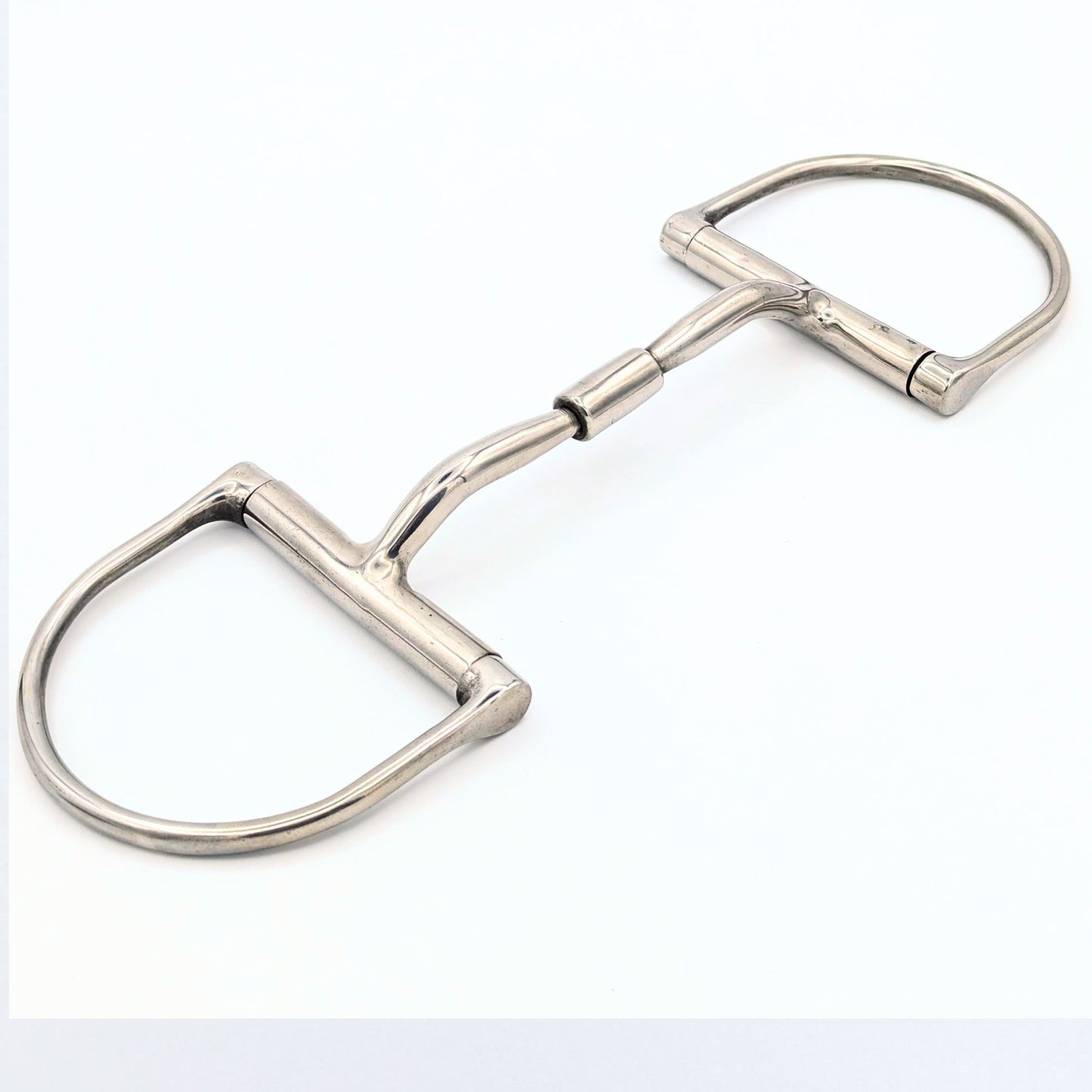 Centaur Professional Hunter Dee bit featuring a single‑barrel mullen mouth and polished stainless‑steel Dee rings, displayed on a neutral background.